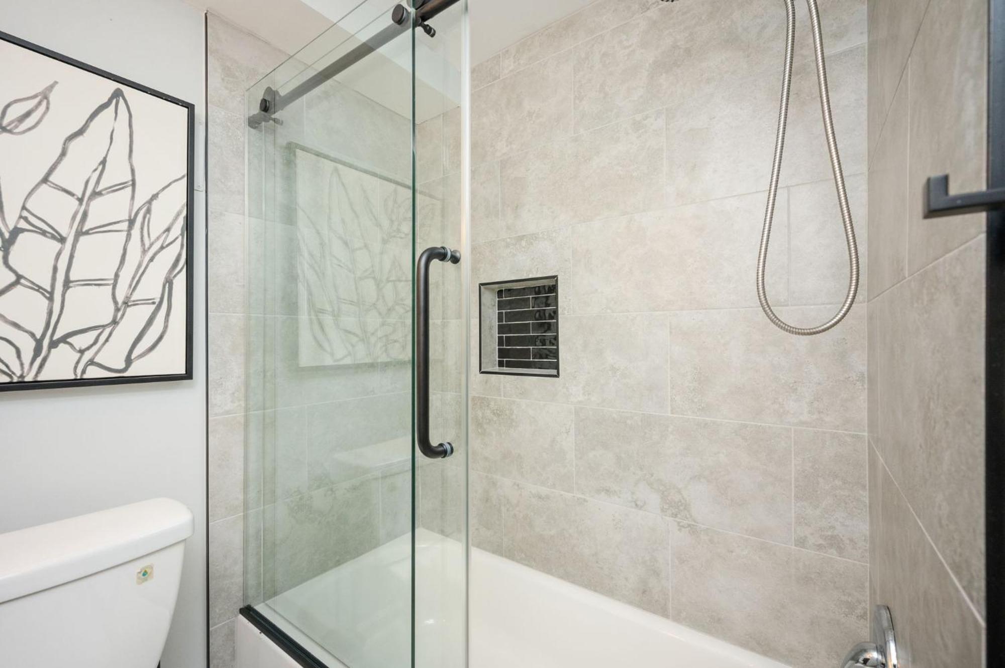 Apartamento Quiet & Quaint Apartment, 5 Mins To Airport And 15 Mins To Downtown